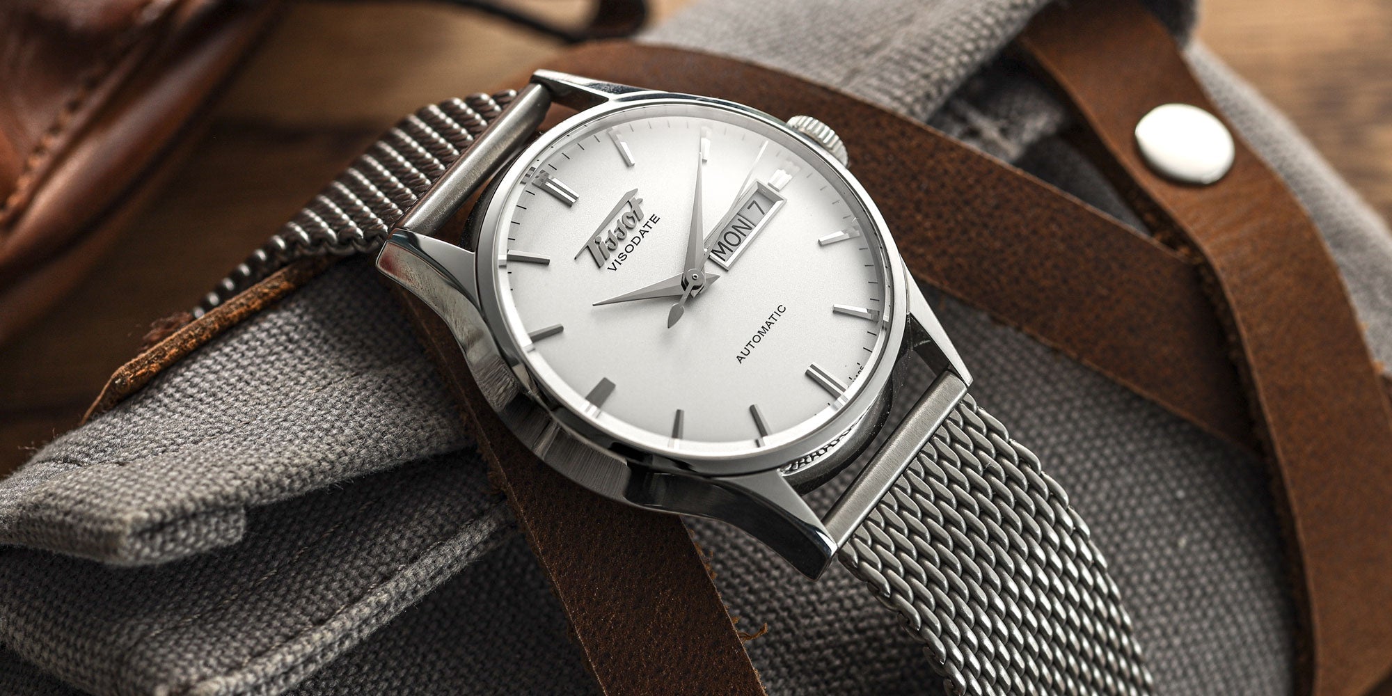 TISSOT 自動巻き VISODATE Tissot Heritage Visodate Review | WatchGecko