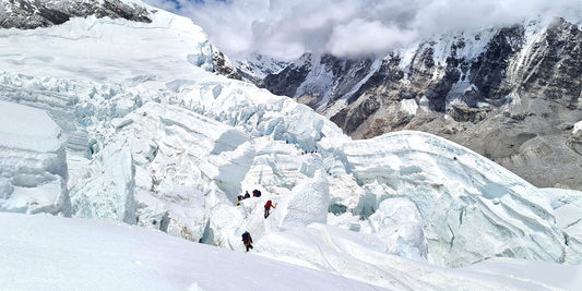 PURNIMA SHRESTHA CLIMBS TO THE SUMMIT OF LHOTSE