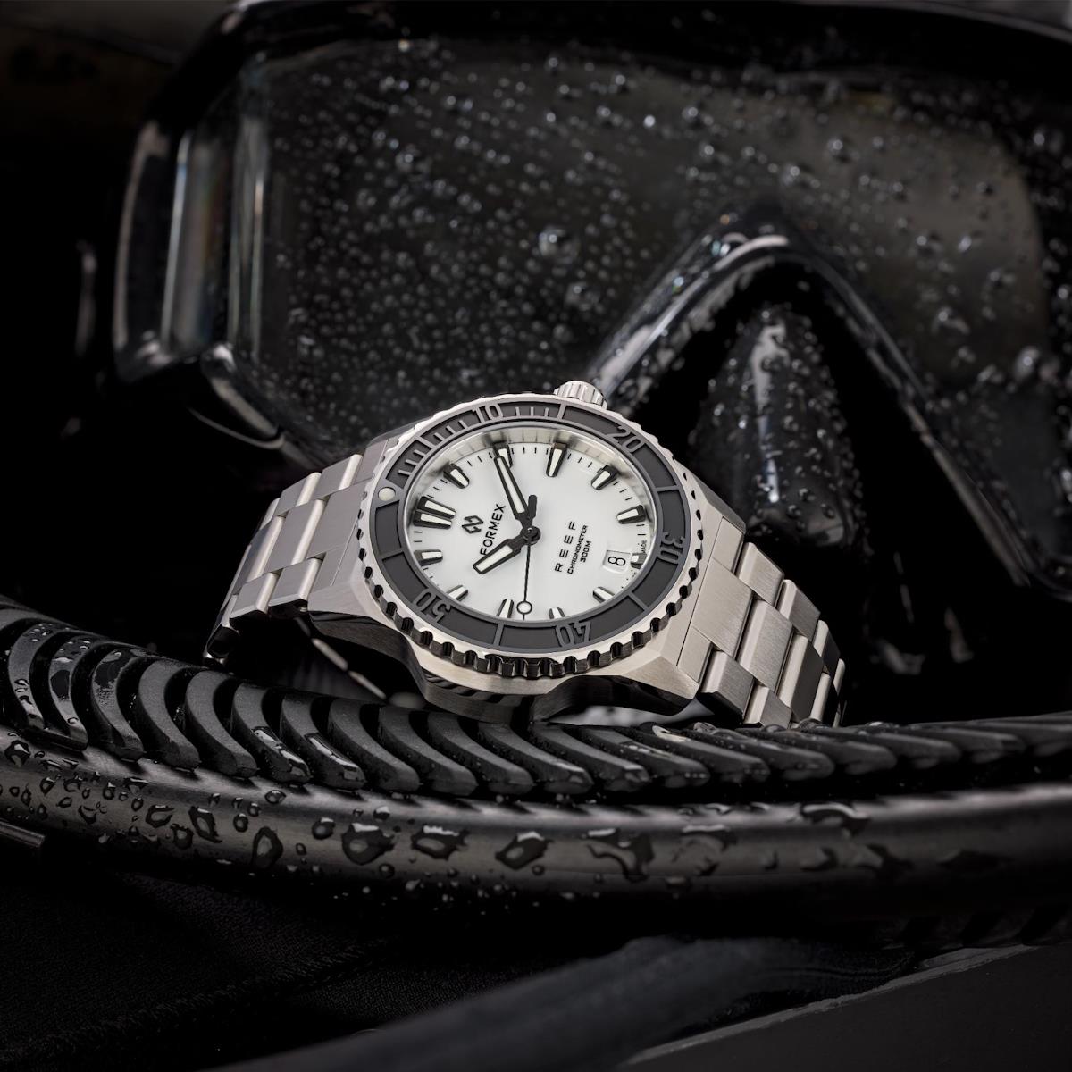 FORMEX Baby REEF Automatic Chronometer COSC 300M Steel Bracelet White Dial LIKE NEW