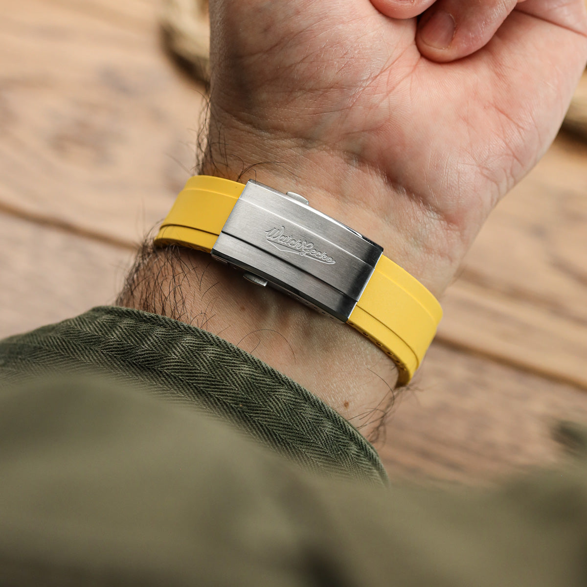 WatchGecko Sedona Rubber Deployant Watch Strap - Yellow