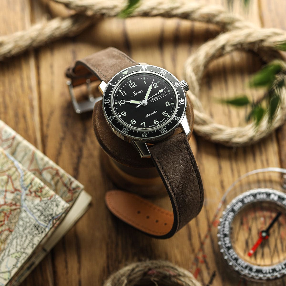 Mozet Flat Nubuck Handmade Watch Strap - Taupe