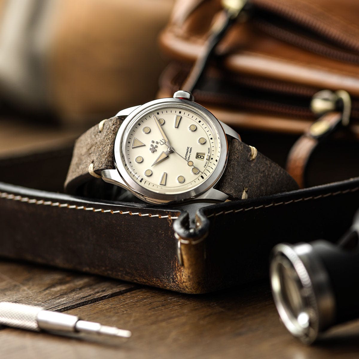 WatchGecko V-Stitch Distressed Leather Watch Strap - Brown