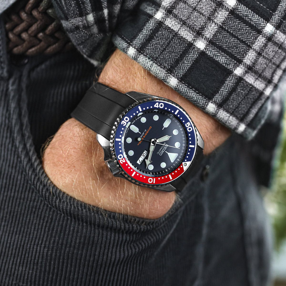 ZULUDIVER Kingsand Curved End Rubber Watch Strap (MKII)