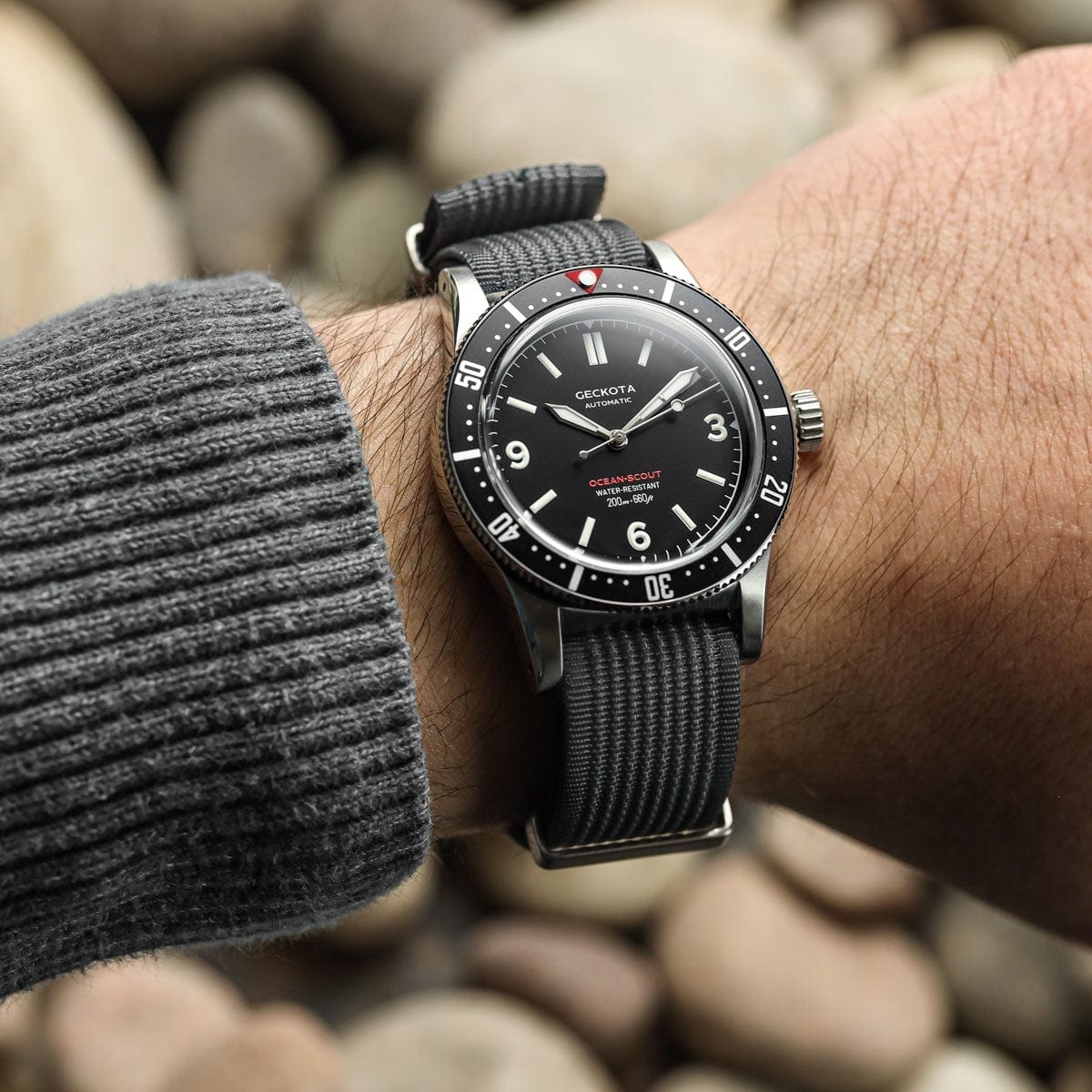 Geckota Ocean-Scout Dive Watch - Raven Black - Grey Nylon Strap