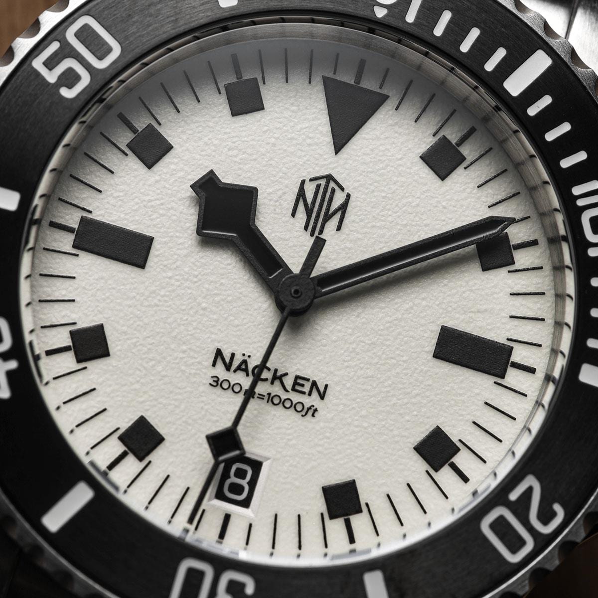 NTH Näcken Dive Watch - Vintage White Full Lume Dial - No Date - LIKE NEW