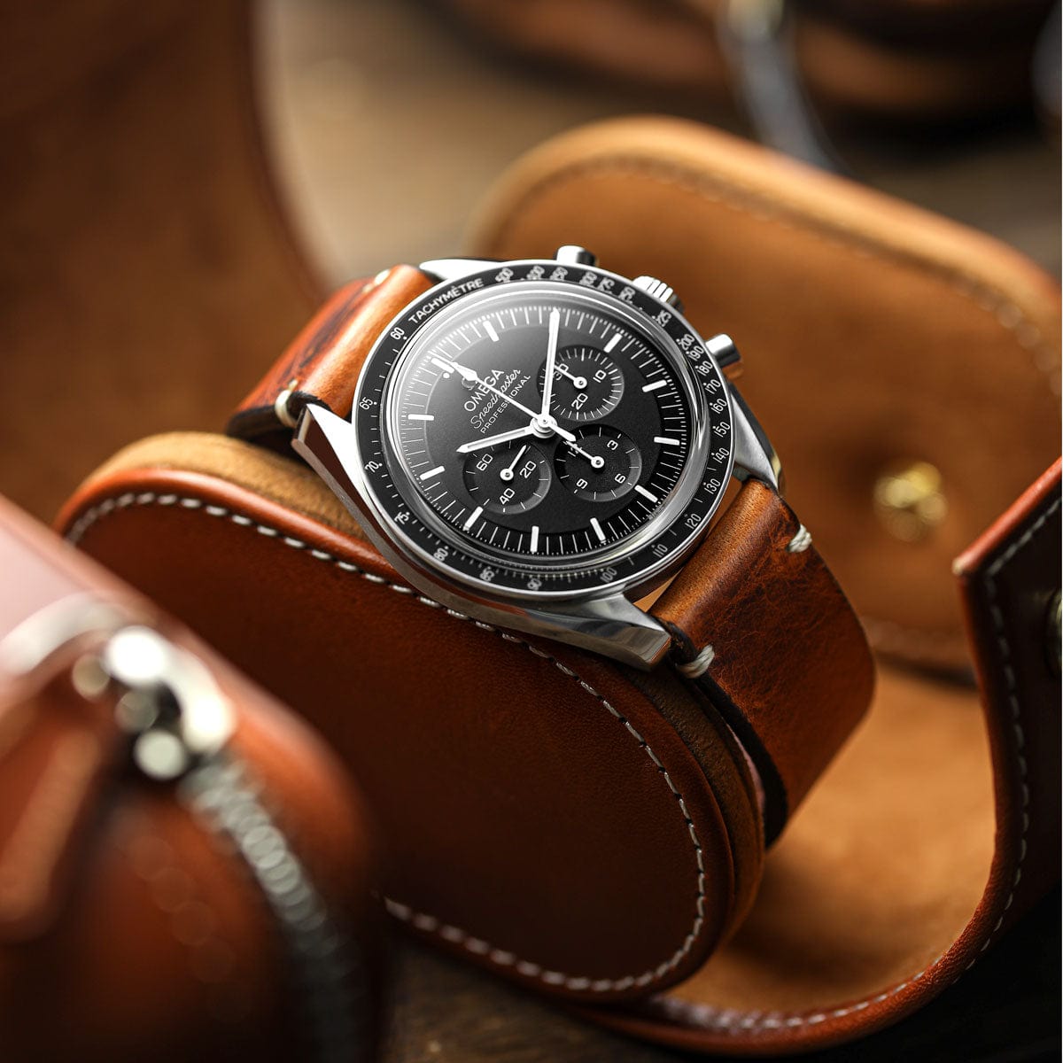 WatchGecko Lansdown Handmade Leather Watch Strap - Reddish Brown