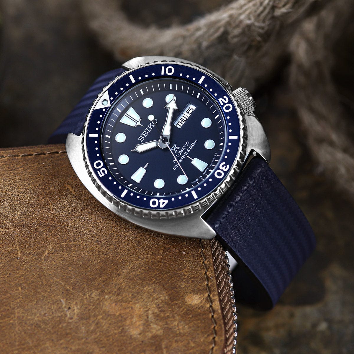 400 CTS Italian Rubber Divers Reversible Watch Strap - White  - Super Luminova