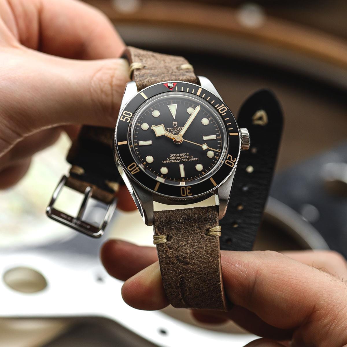 WatchGecko V-Stitch Distressed Leather Watch Strap - Light Brown