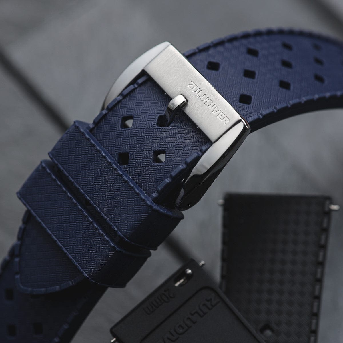 ZULUDIVER Modern Tropical Style Rubber Watch Strap - Blue