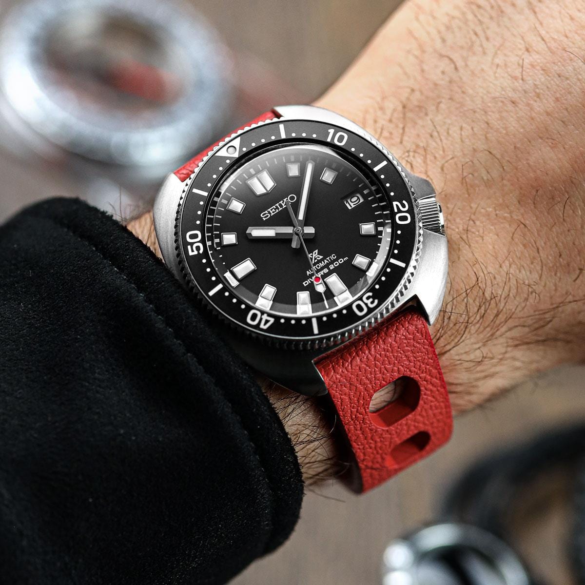 ZULUDIVER Tropical Regis Rubber Watch Strap - Red