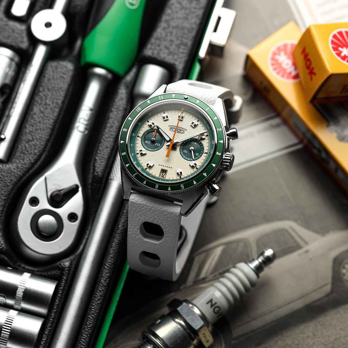 FORZO G2 Drive King Chronograph Watch - Cream / Green RWB046-WH