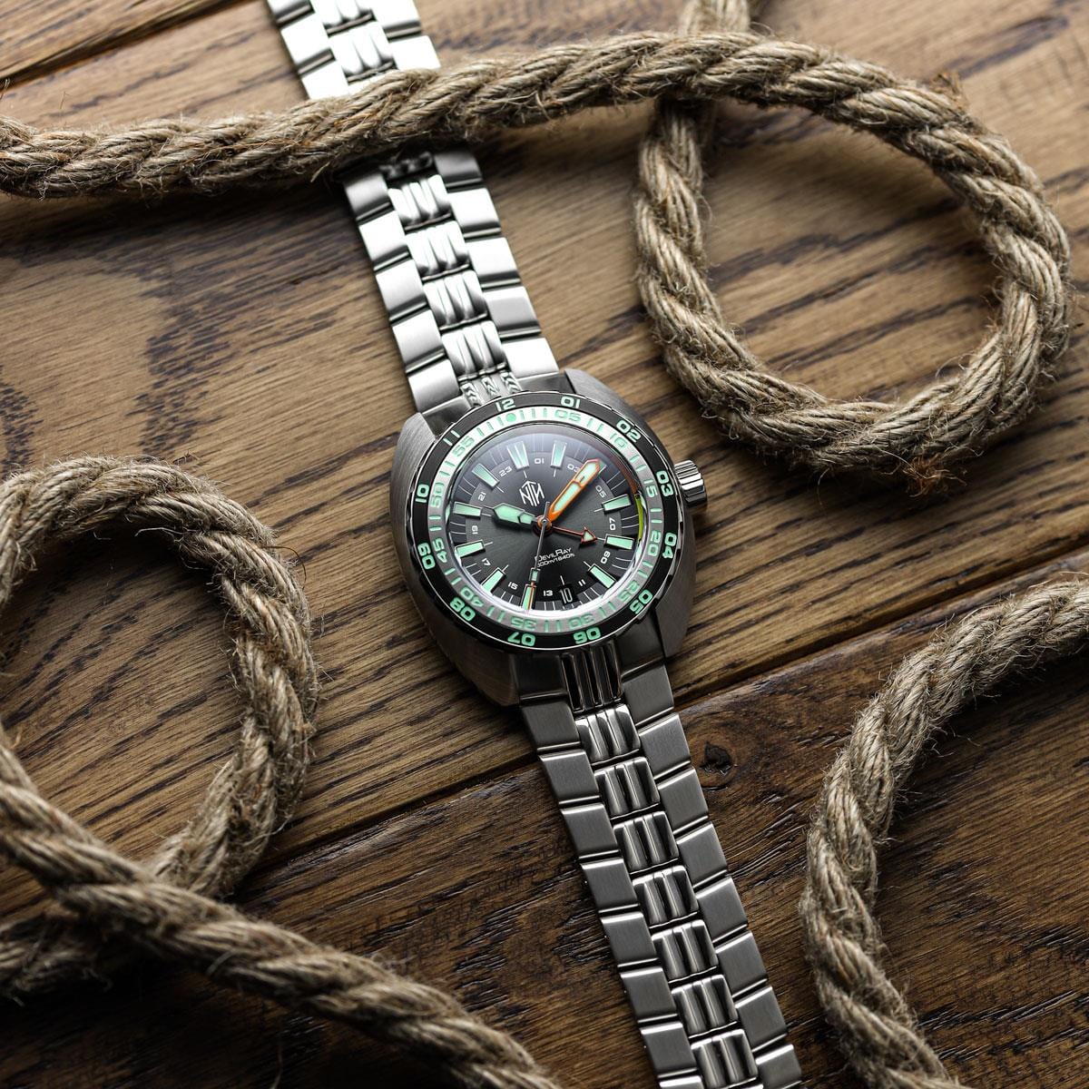 NTH DevilRay GMT Dive Watch - Date - Black