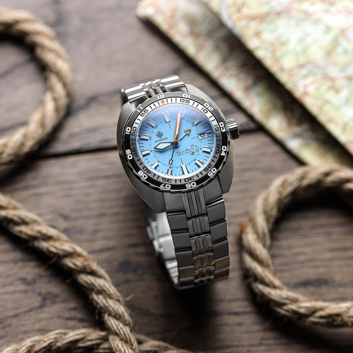 NTH DevilRay GMT - WatchGecko Exclusive - Light Blue - Bracelet