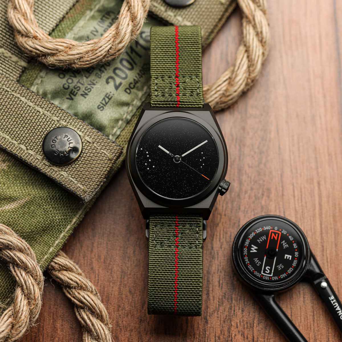 Boldr Polaris Blackout - Green Red Stripe