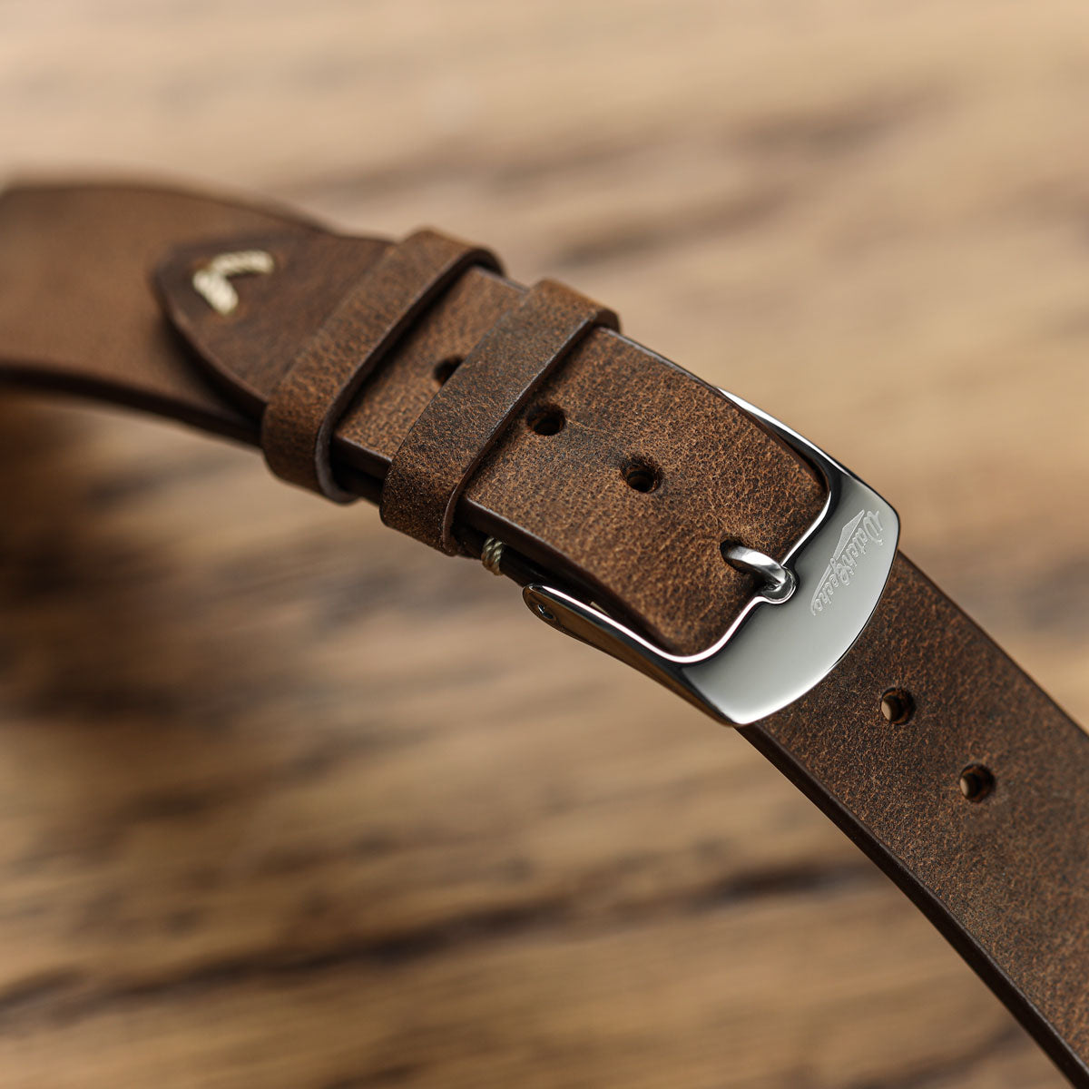 German V-Stitch Crazy Horse Leather Watch Strap - Gold