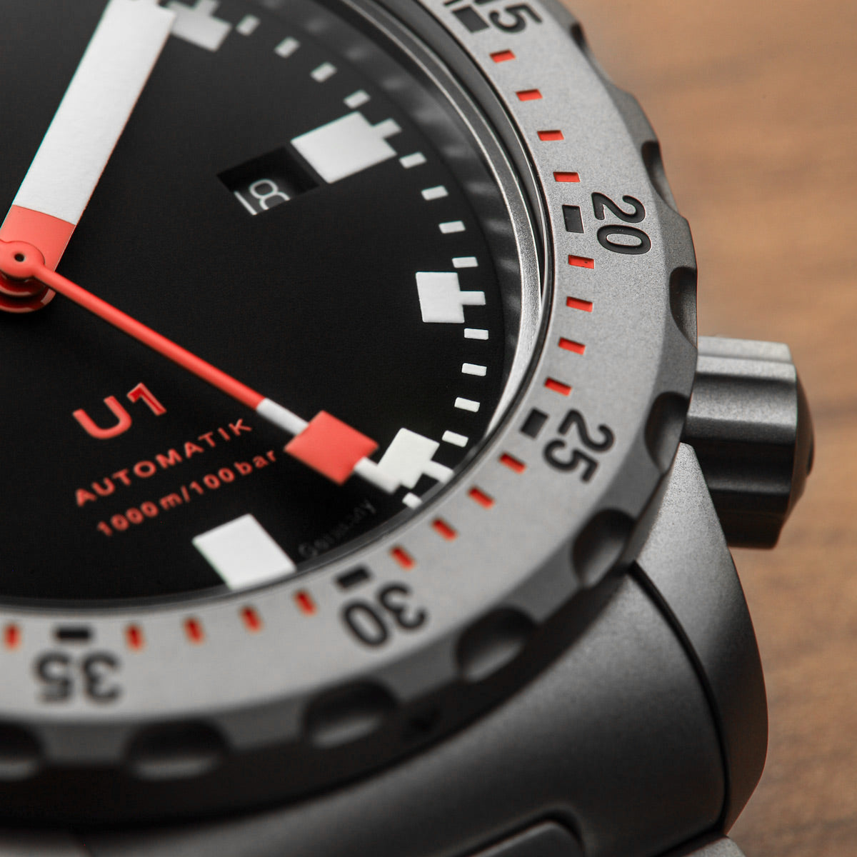 Sinn U1 Automatic Divers Watch - Black Dial - Solid Bracelet