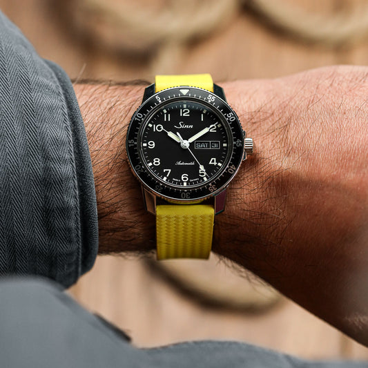 WatchGecko 400 Italian Rubber Divers Reversible Watch Strap - Yellow - Brushed / Polished Buckle