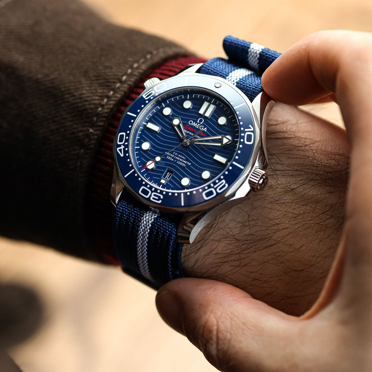 WatchGecko Ridge British Military Watch Strap - Navy & White Stripe