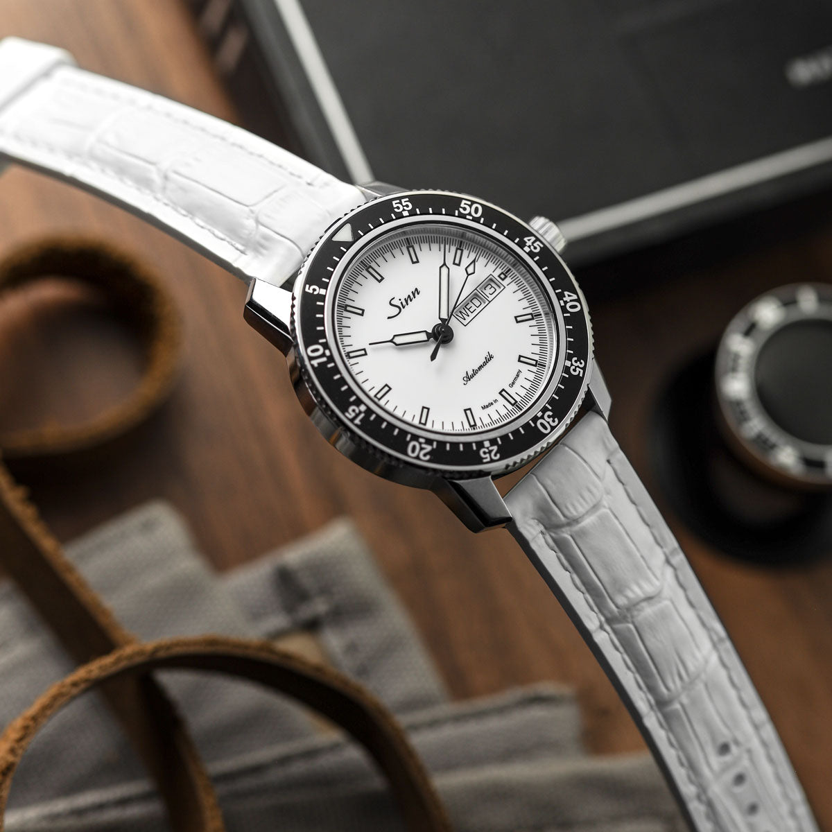 Everglade Alligator Pattern FKM Rubber Strap - Ivory White