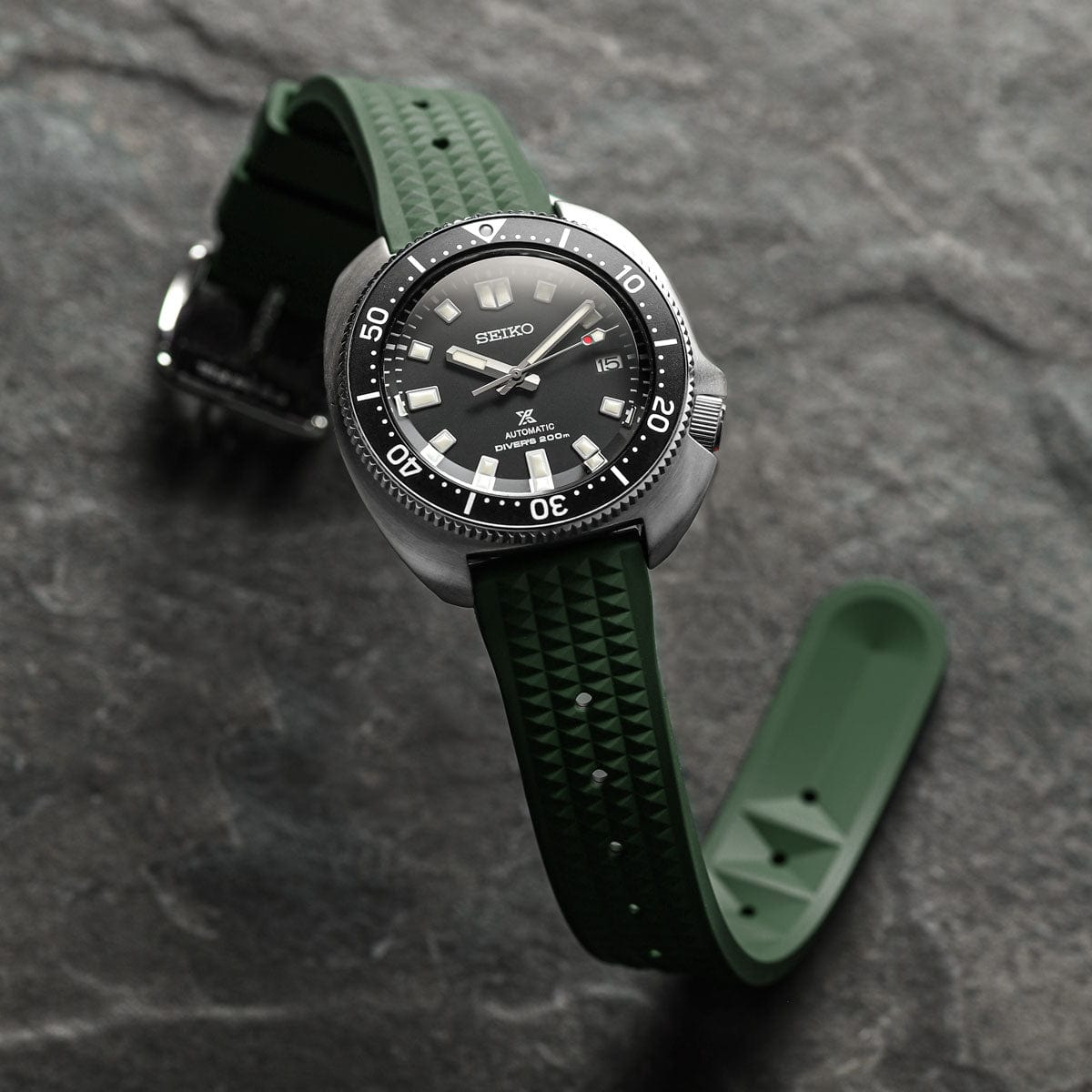 ZULUDIVER Seacroft Waffle FKM Rubber Dive Watch Strap (MkII) - Green - Brushed Buckle