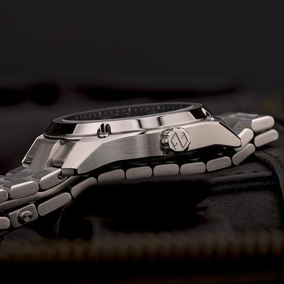 Formex Essence 39 Automatic Chronometer Watch Green Steel Bracelet LIKE NEW