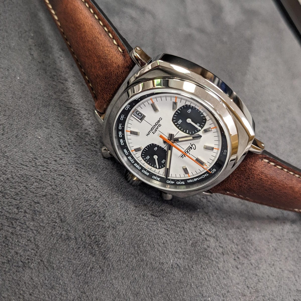 Geckota Chronotimer Chronograph Watch Racing Panda Dial NEARLY NEW