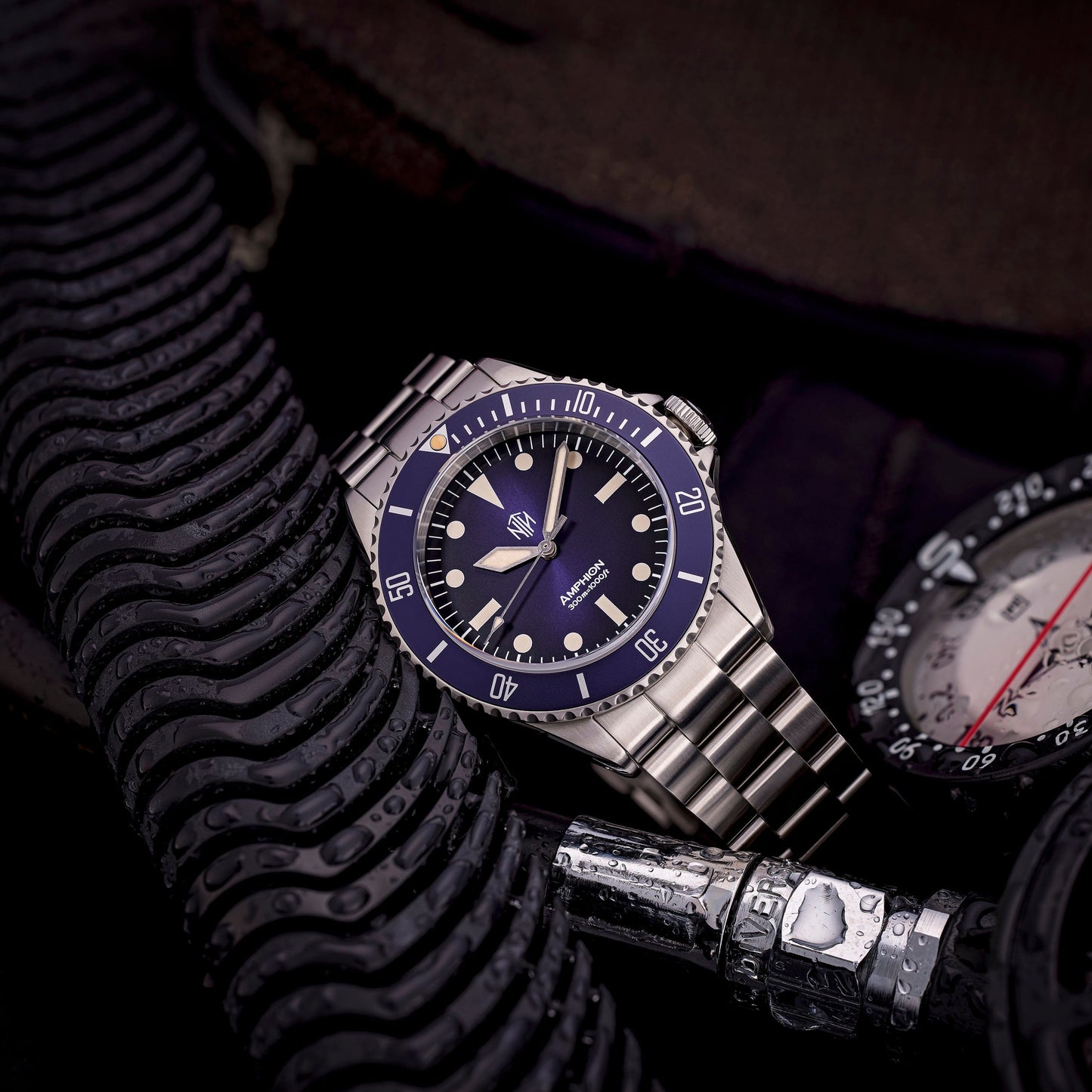 NTH Amphion Midnight Blue With Date - 3 Link Bracelet