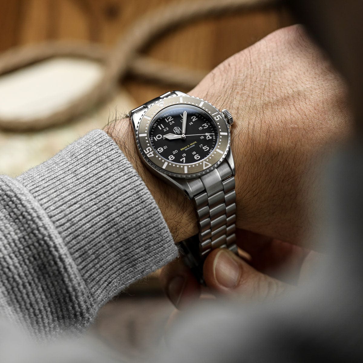 Oyster strap watch Clearance