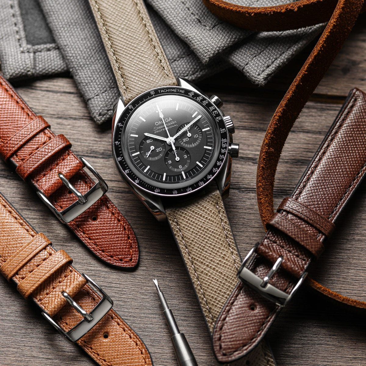 gruppe Ikke moderigtigt Tænk fremad Saffiano Light Padded Handmade Leather Watch Strap - Cognac | WatchGecko