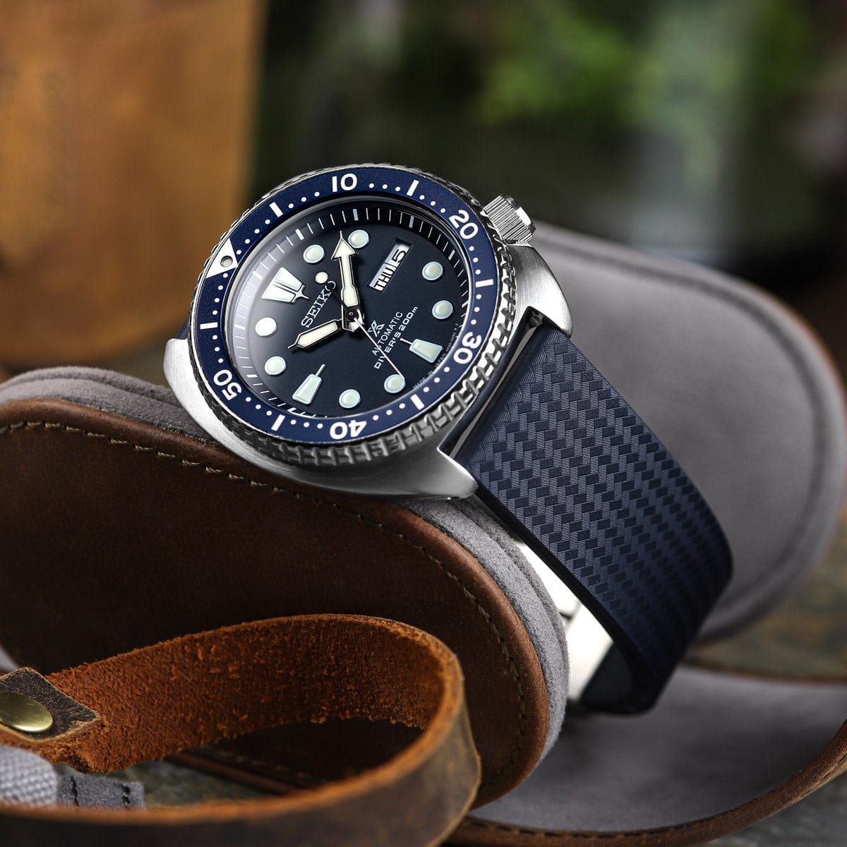 WatchGecko 400 (MKII) Italian Rubber Divers Watch Strap - Dark Blue - Brushed Buckle