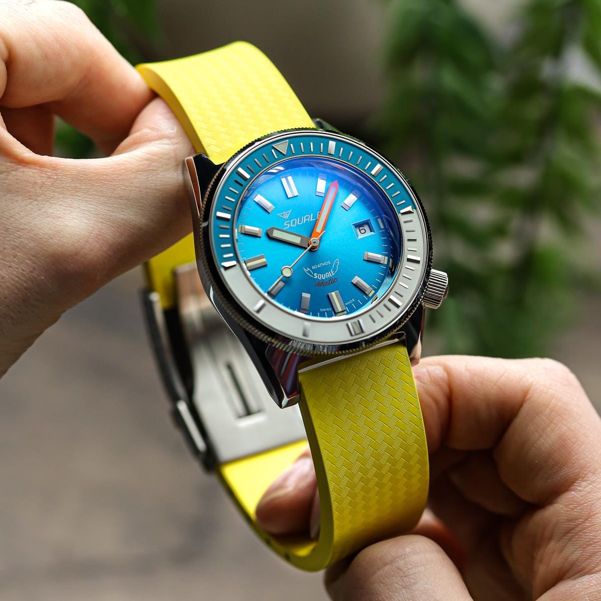 WatchGecko 400 (MKII) Italian Rubber Divers Watch Strap - Yellow - Brushed Buckle