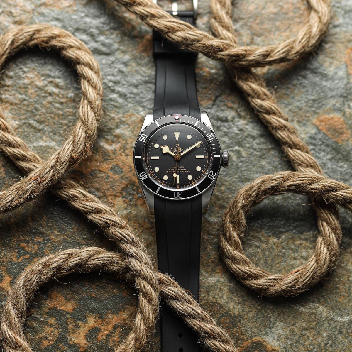 WatchGecko 41mm Tudor Black Bay Style Rubber Watch Strap