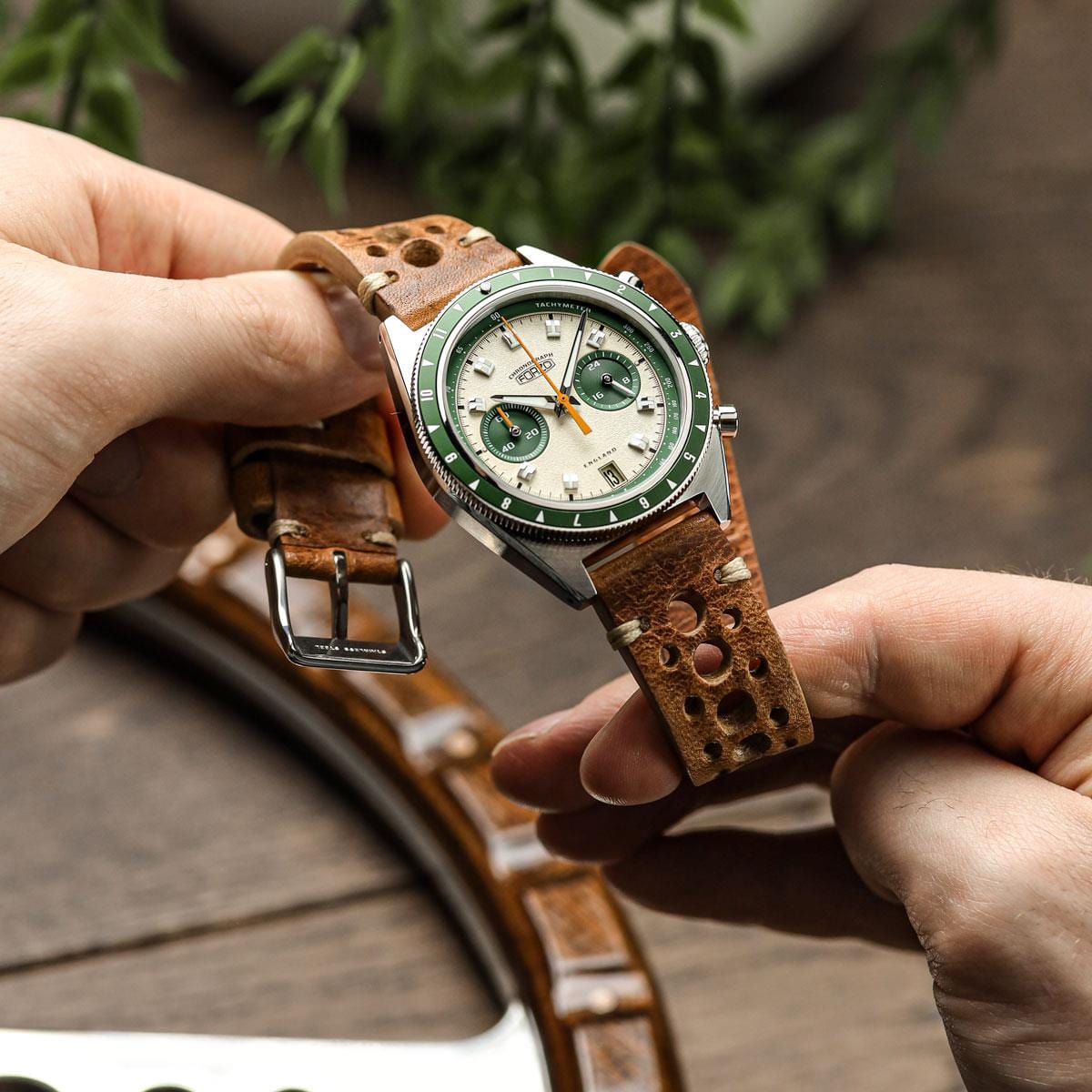 WatchGecko V-Stitch Italian Leather Perforated Watch Strap - Light Brown
