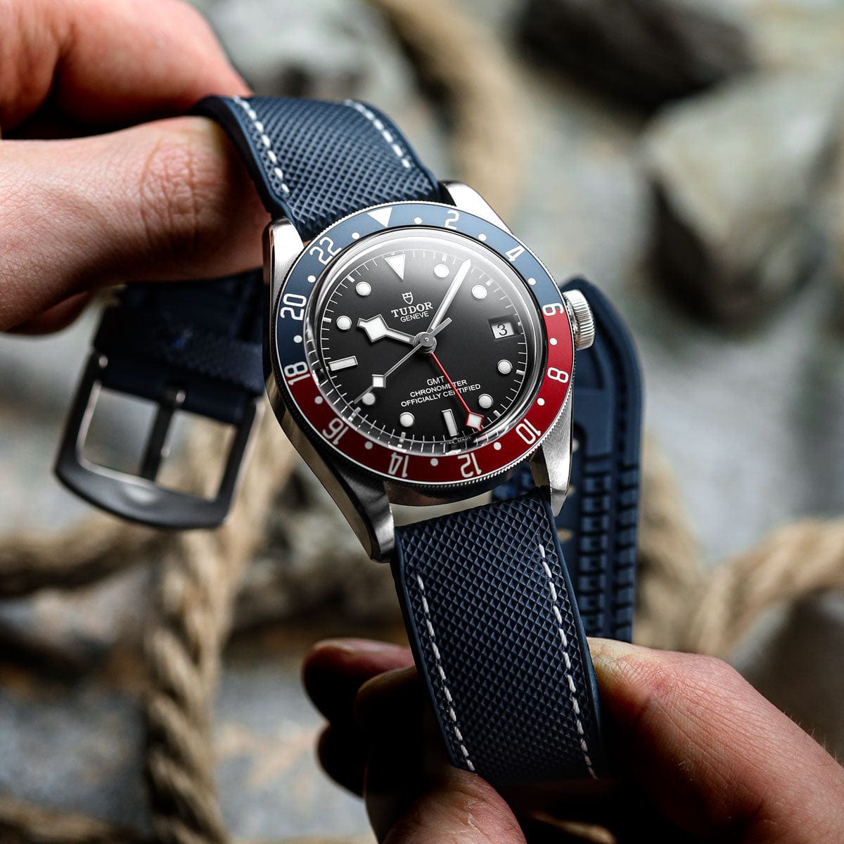 ZULUDIVER Anvil FKM Rubber Watch Strap - Black / Red