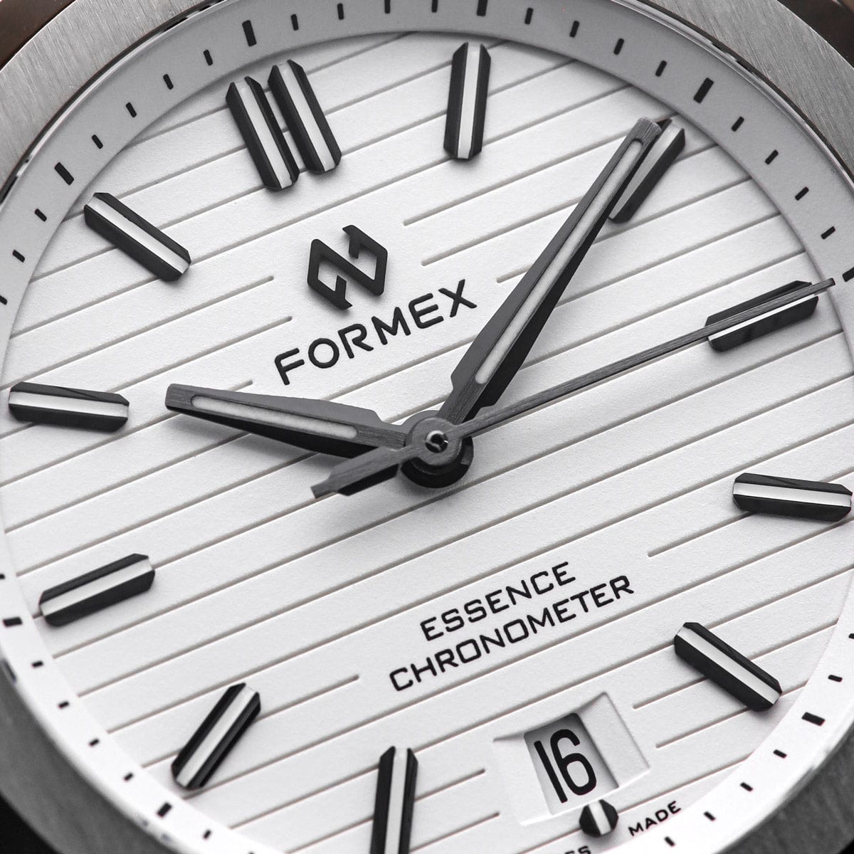 Formex Essence 39 Automatic Chronometer - White 