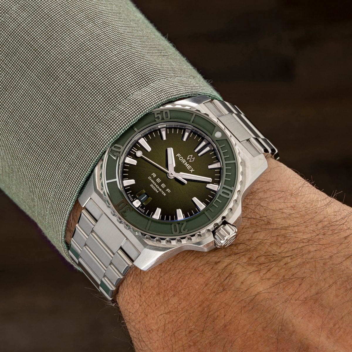 FORMEX REEF Automatic Chronometer COSC 300M Steel Bracelet / Green Dial / Green Bezel Wrist Shot