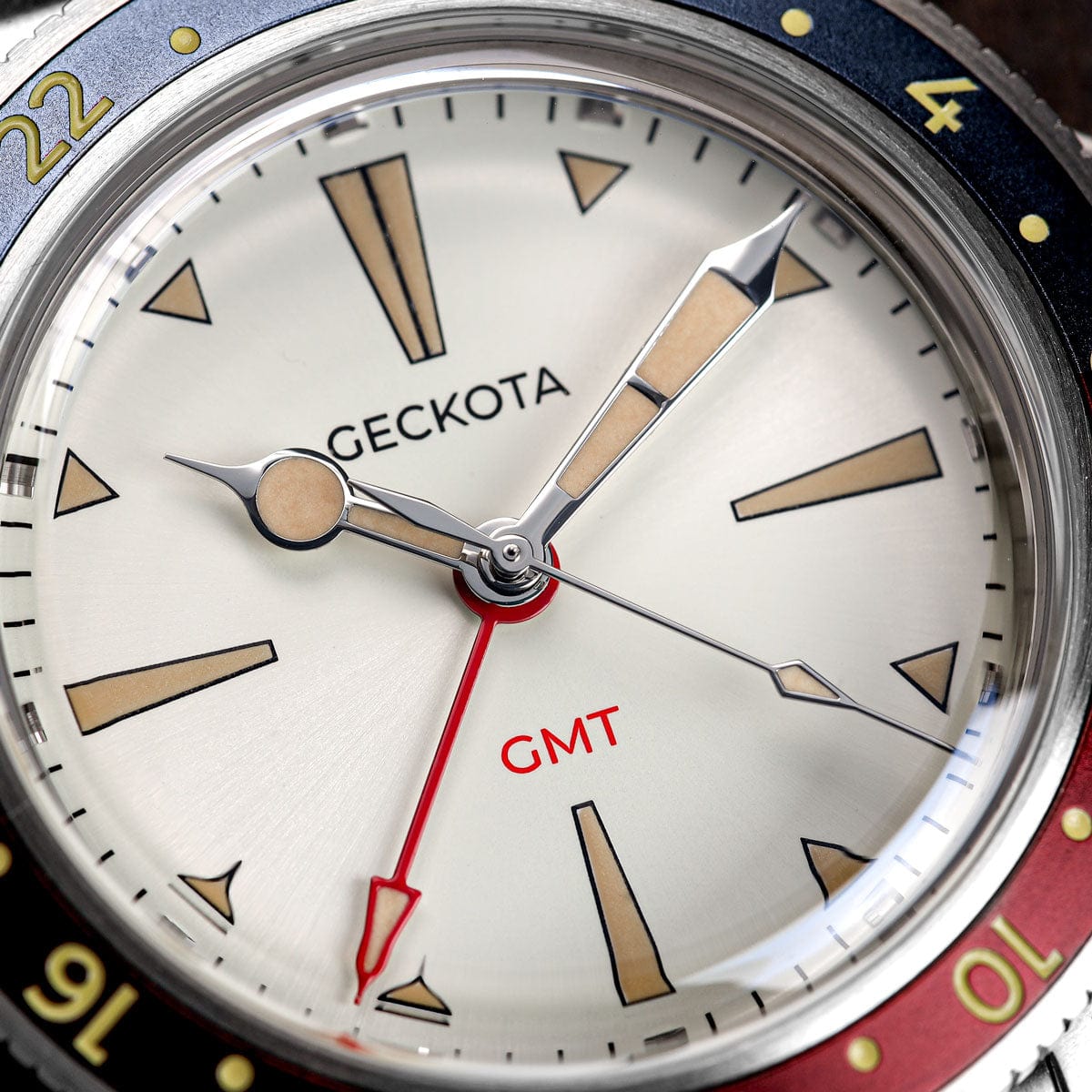 Geckota G-02 GMT Quartz Watch| Sand Dial Vintage Pepsi Bezel
