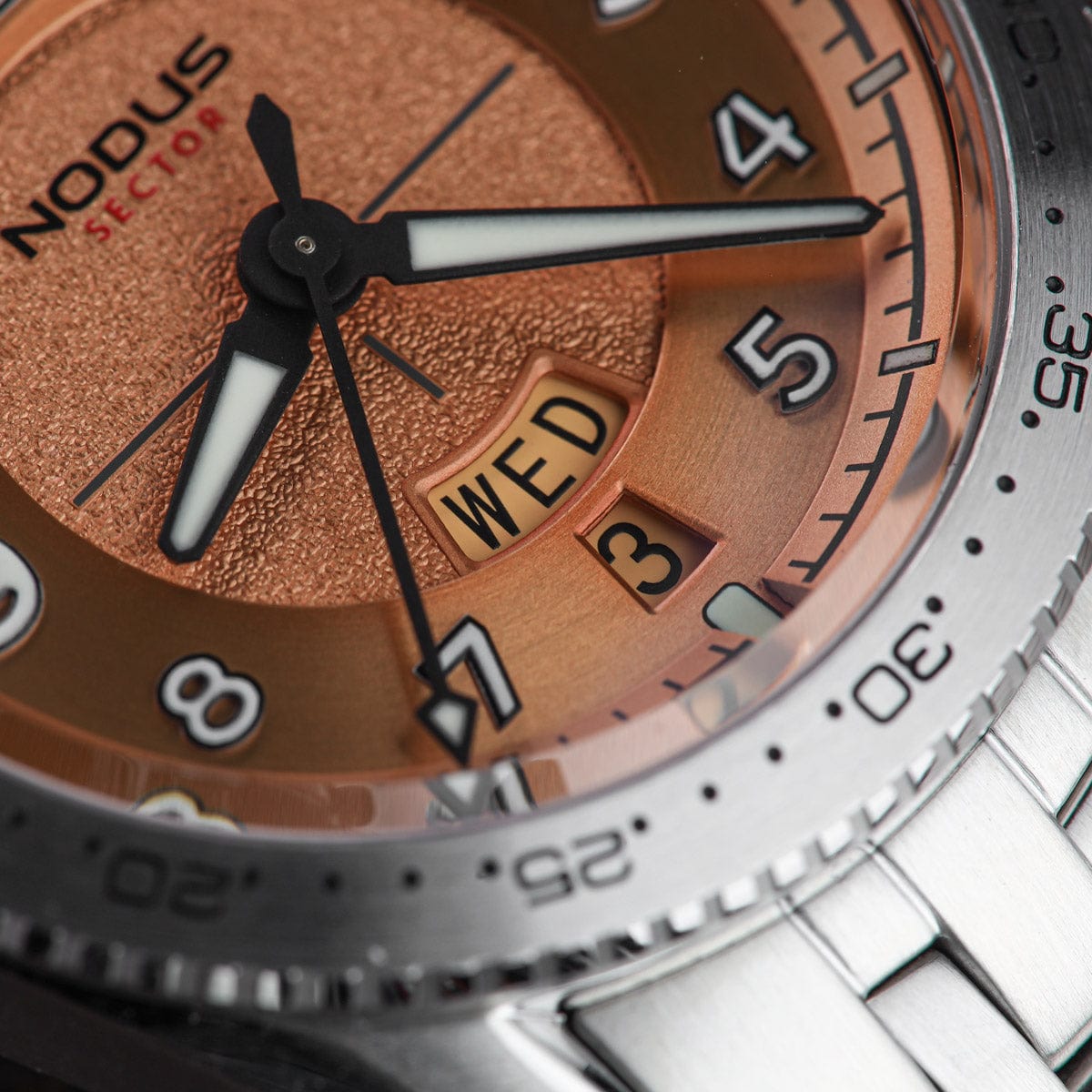 Nodus Sector Pilot Automatic Watch - Flyer Salmon - DLC Bezel