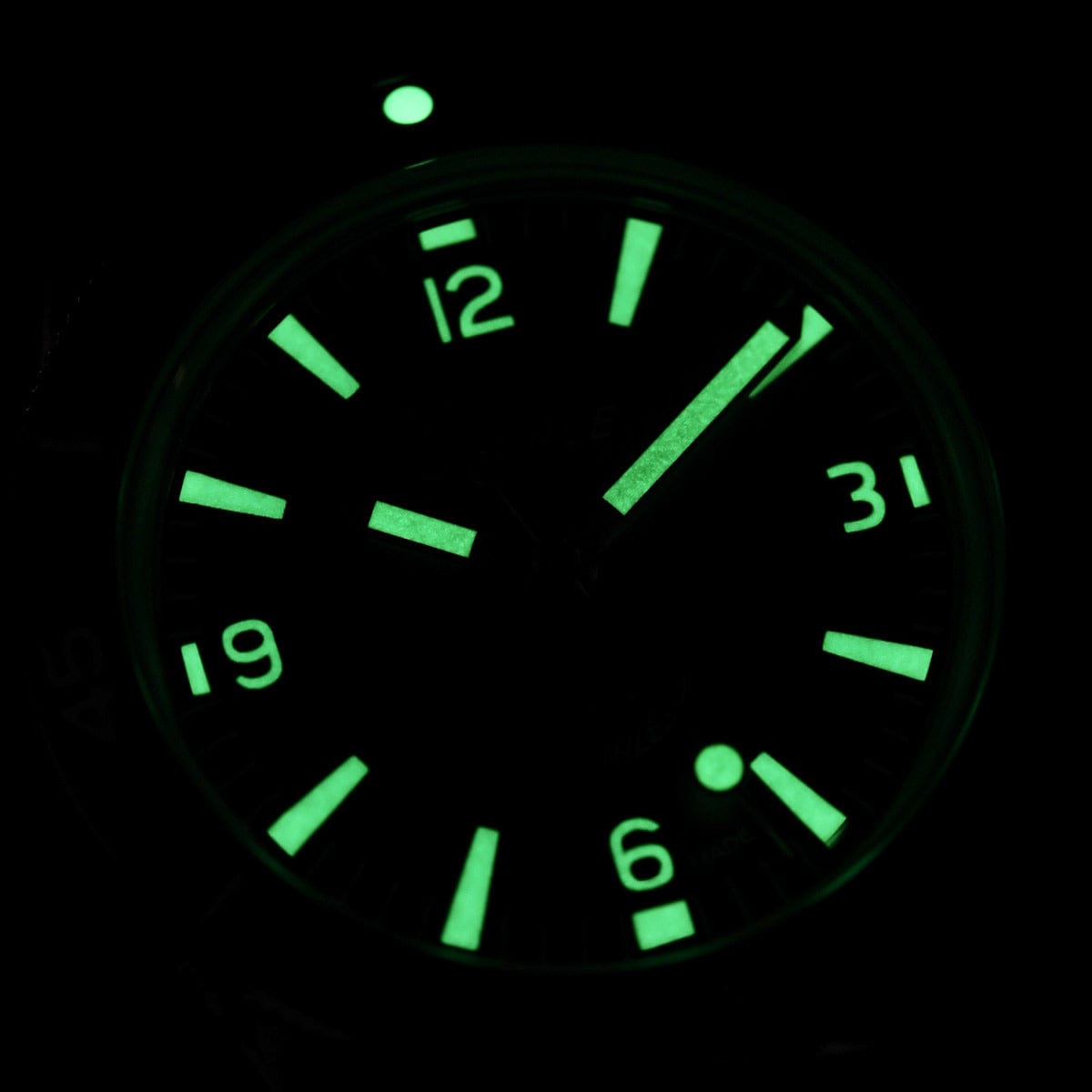 Watches with blue 2025 lume