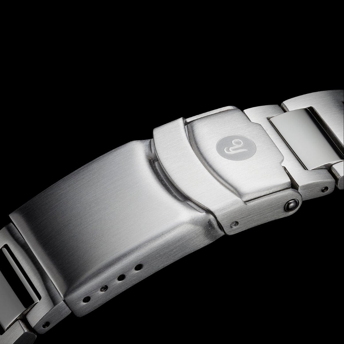 Yema Superman Heritage Automatic Watch Black Dial 41mm Bracelet Clasp